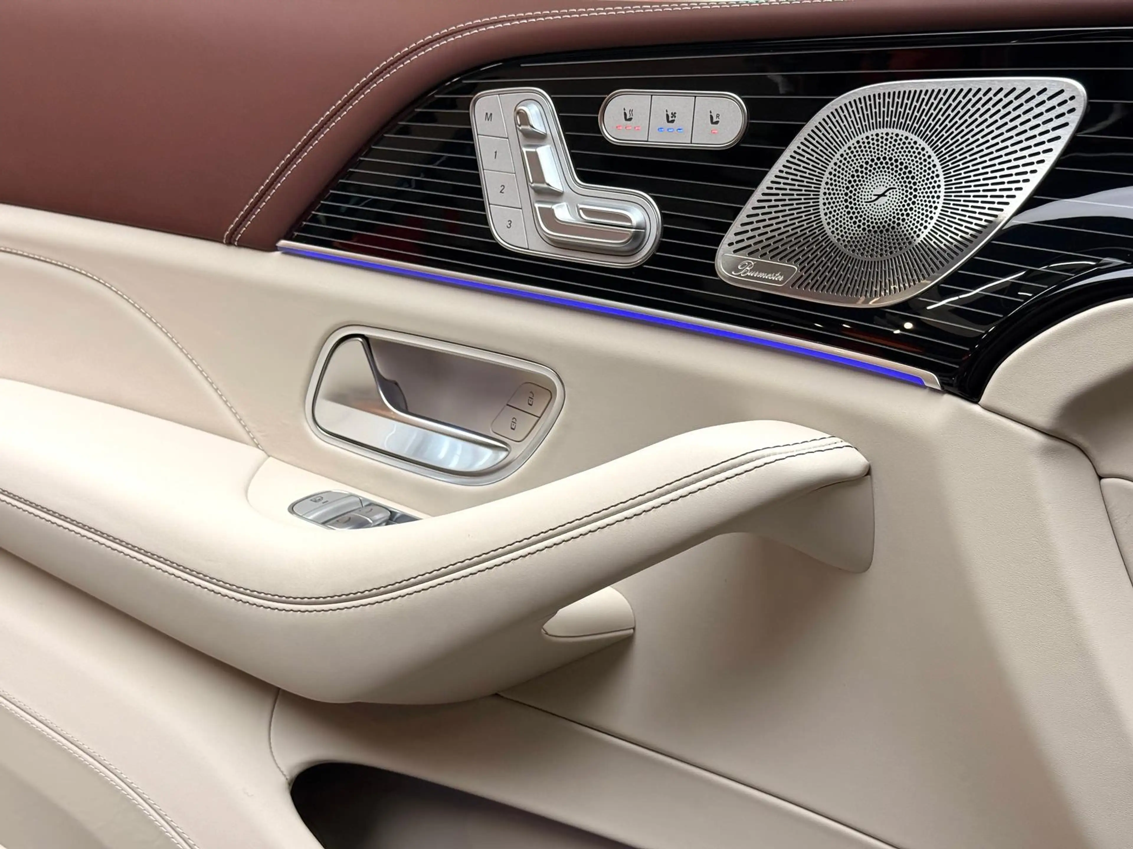 Mercedes-Benz GLS 600 4M Maybach First-Class*Fond-TV*Kühlbox — photo 12
