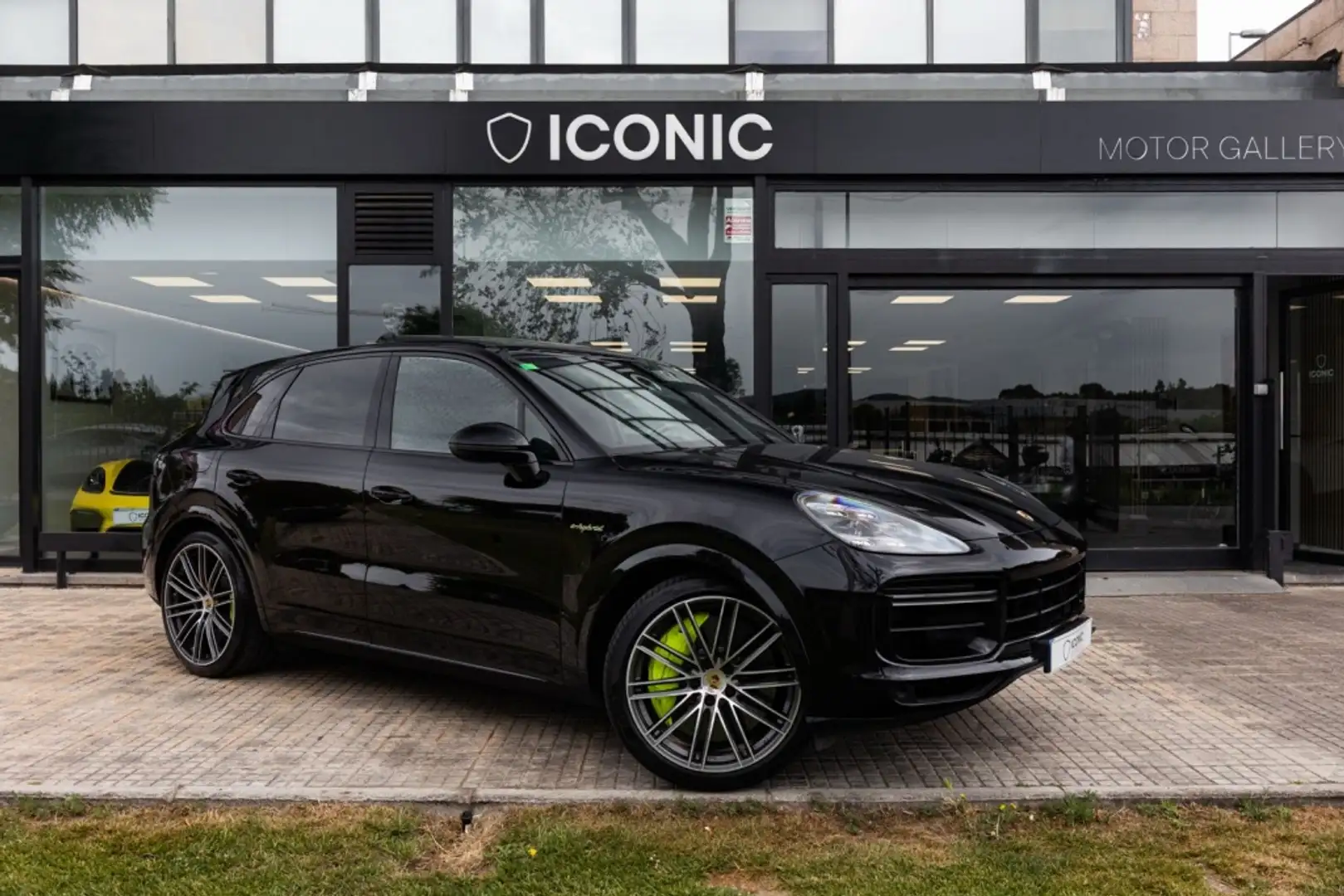 Porsche Cayenne Turbo S E-Hybrid Aut. Negro - 1