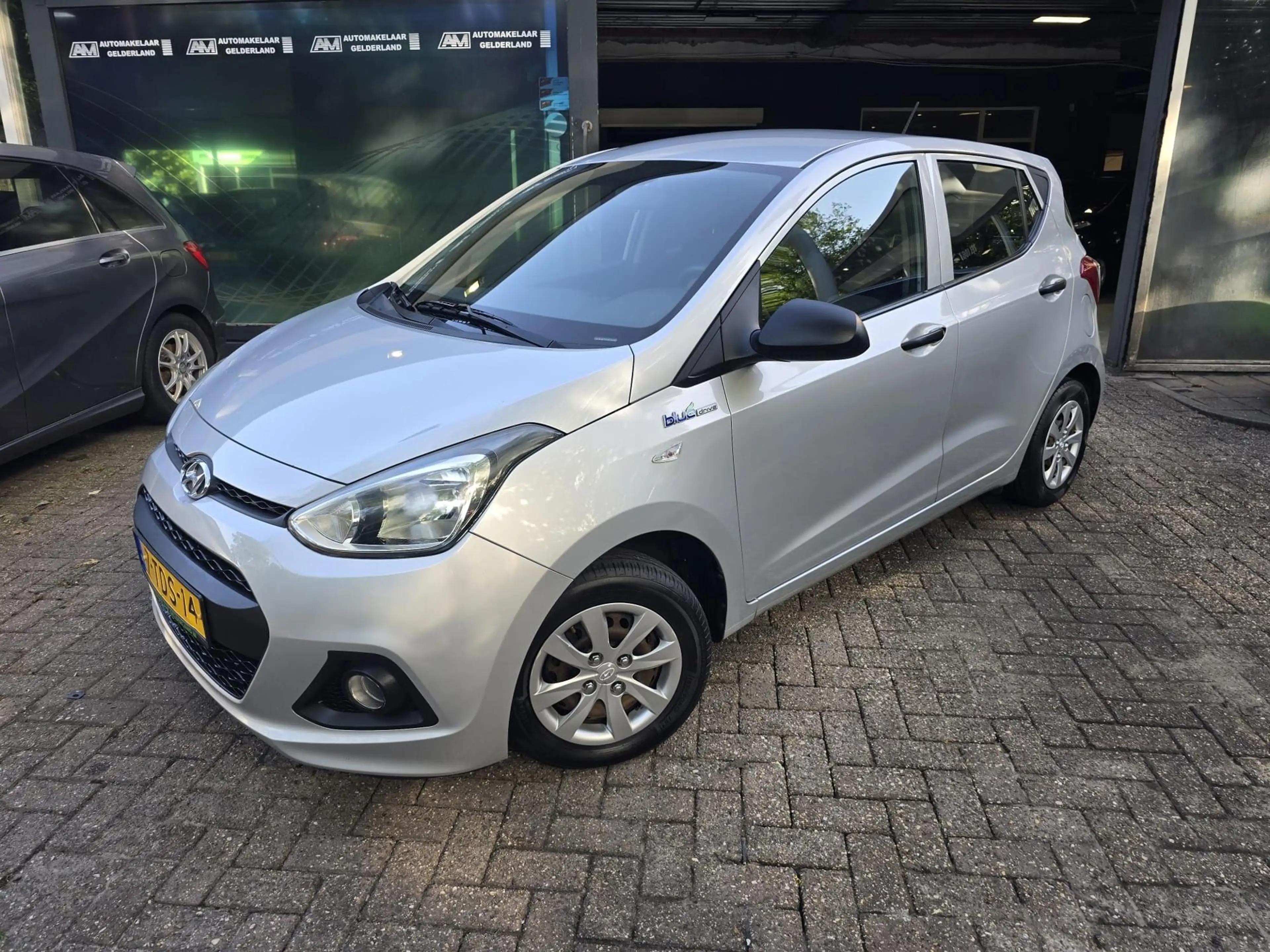Hyundai i10 1.0i i-Motion | 2E EIGENAAR |3/6 OF 12MND GARANTIE