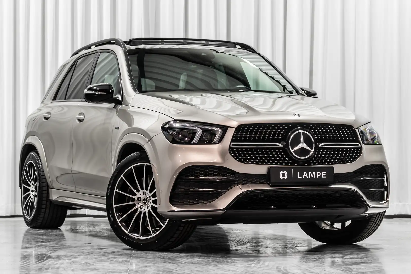 Mercedes-Benz GLE 350 de 4Matic AMG Line Trekhaak Pano Burmester Keyless Срібний - 1