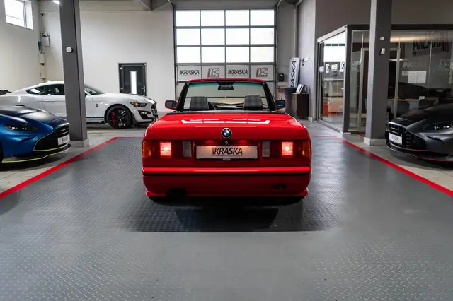 BMW M3 view 10