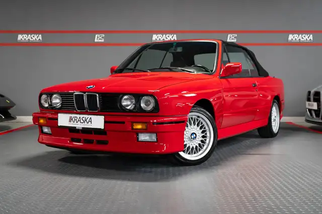 BMW M3 view 3