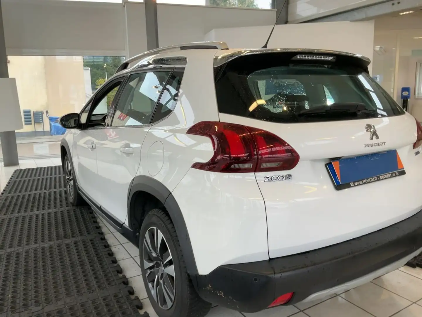 Peugeot 2008 Allure 1.HAND NAVI KAMERA SITZHEIZUNG CARPLAY LED Blanco - 2