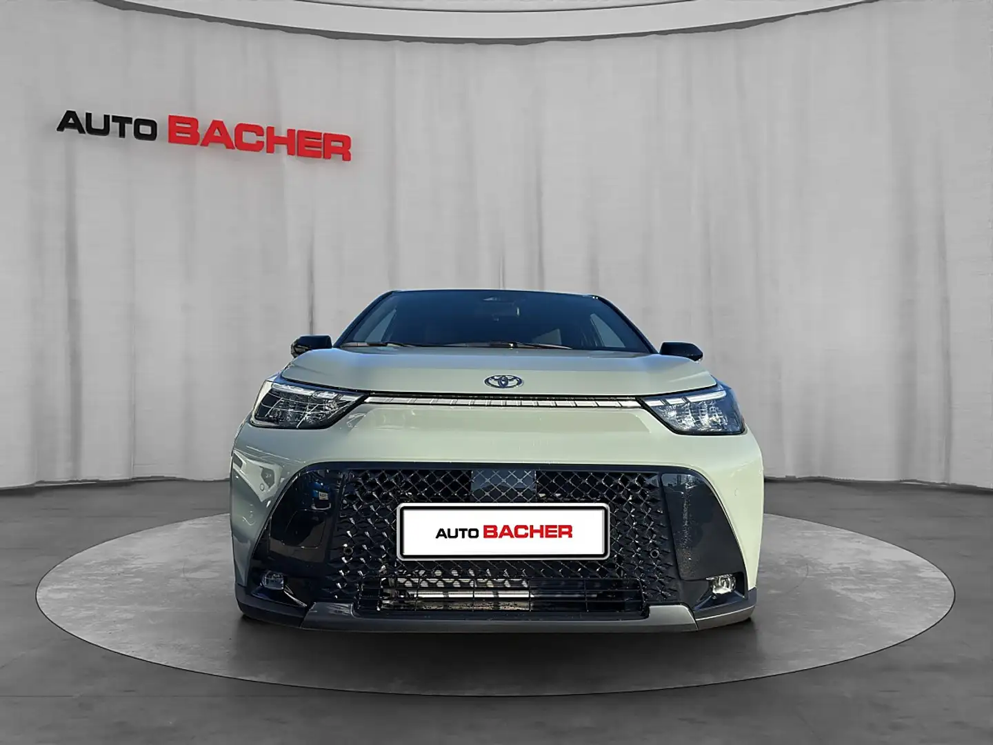 Toyota Aygo X 1,5 Hybrid Grün - 2