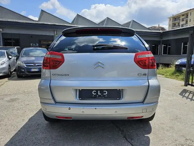 Citroen C4 Picasso view 4