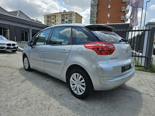 Citroen C4 Picasso view 5