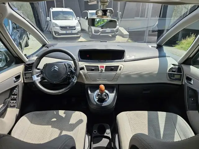 Citroen C4 Picasso view 8