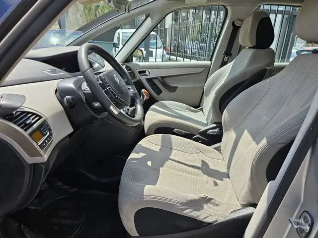 Citroen C4 Picasso view 7