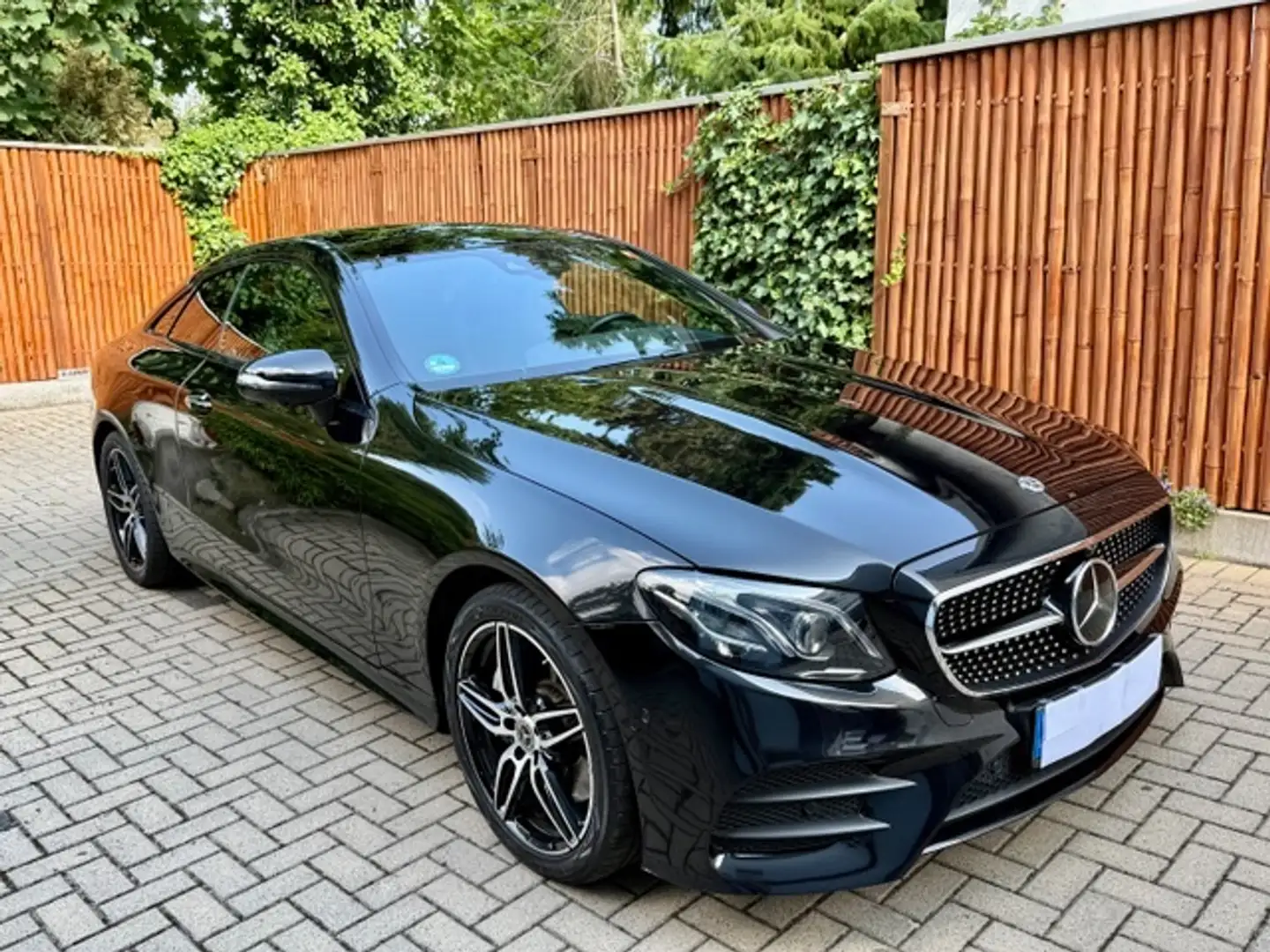 Mercedes-Benz E 400 E 400 4Matic Coupe 9G-TRONICAMG Line Czarny - 2