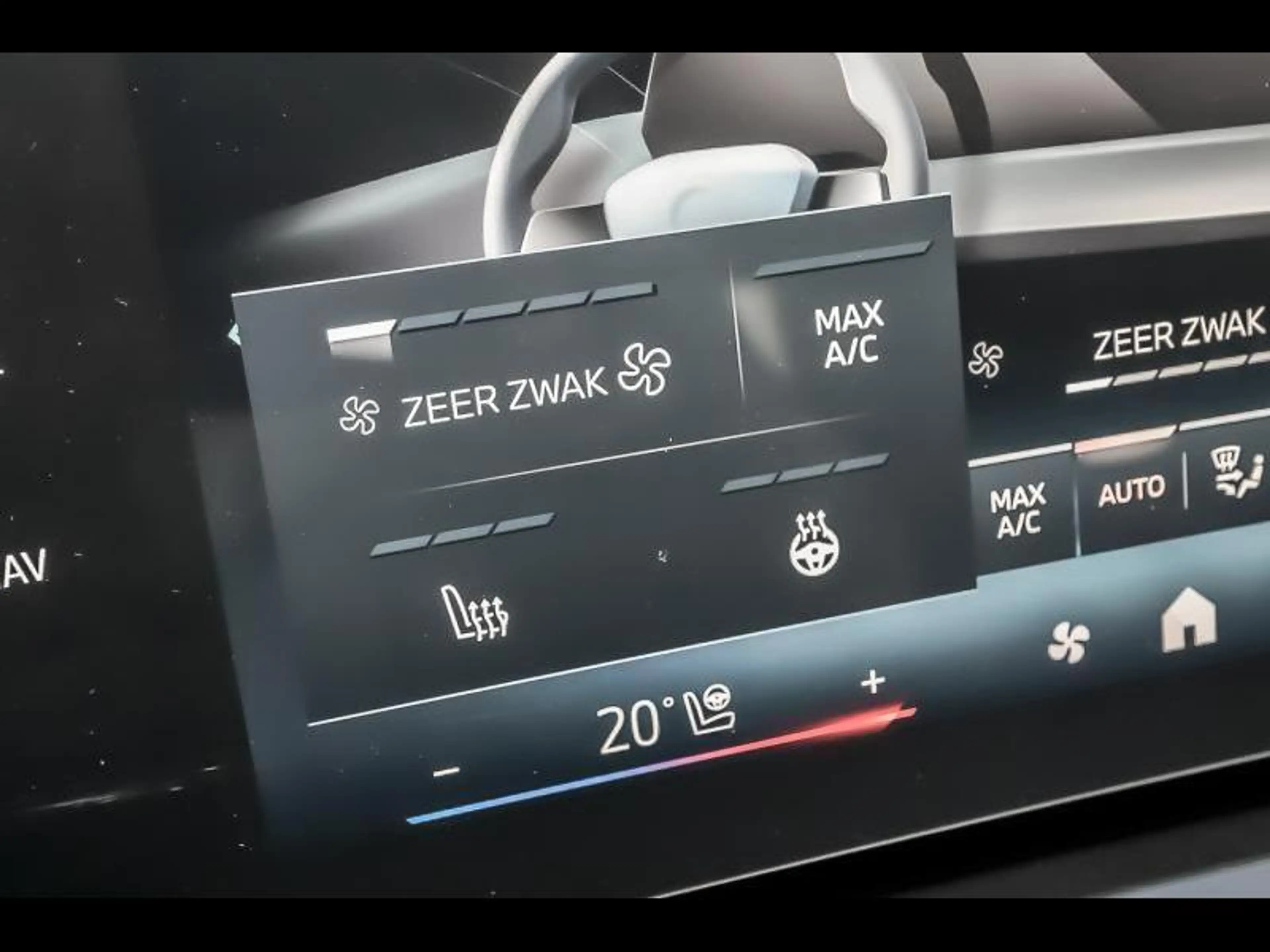 BMW X1 sDrive18i — photo 13