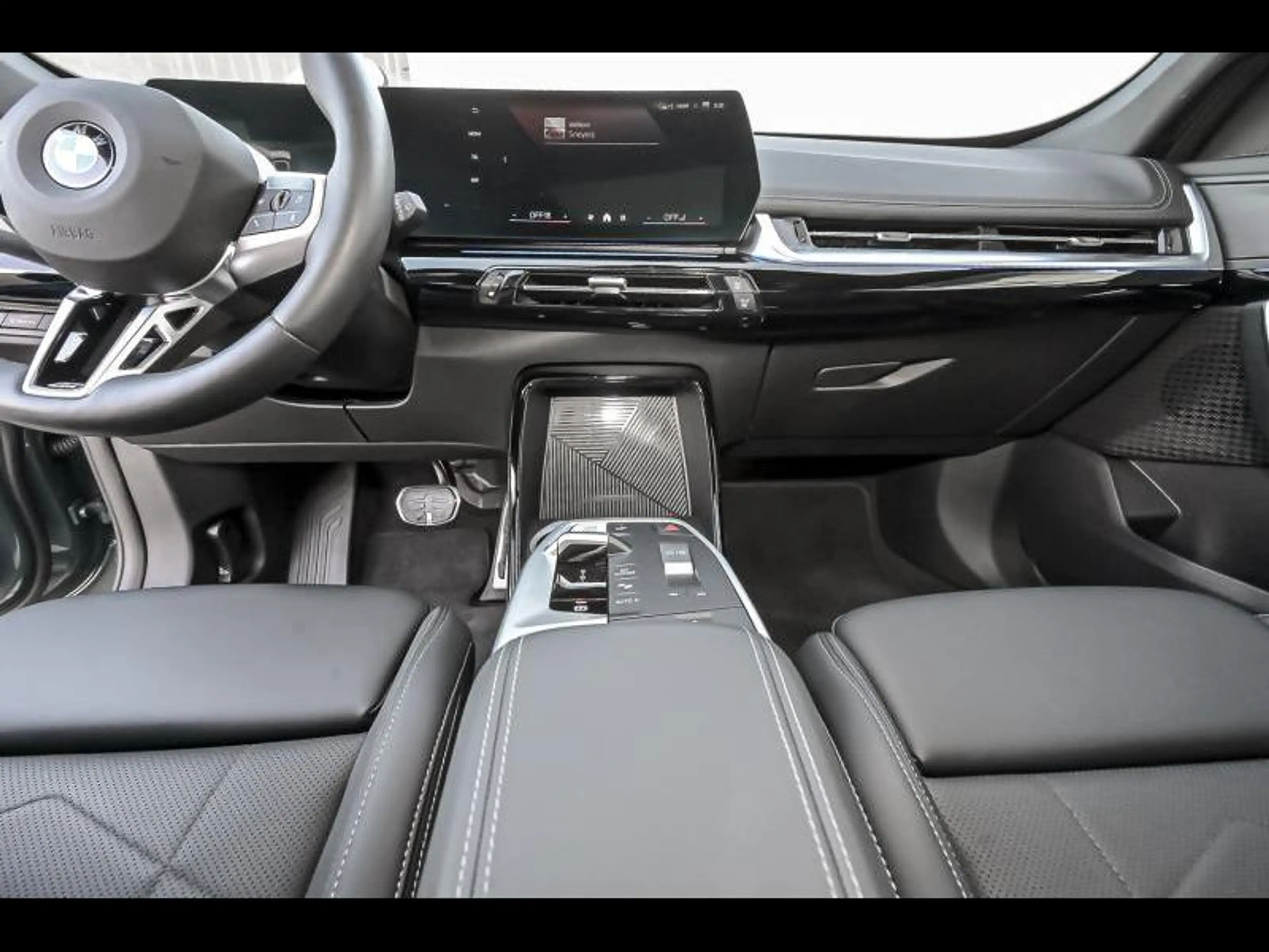 BMW X1 sDrive18i — photo 7
