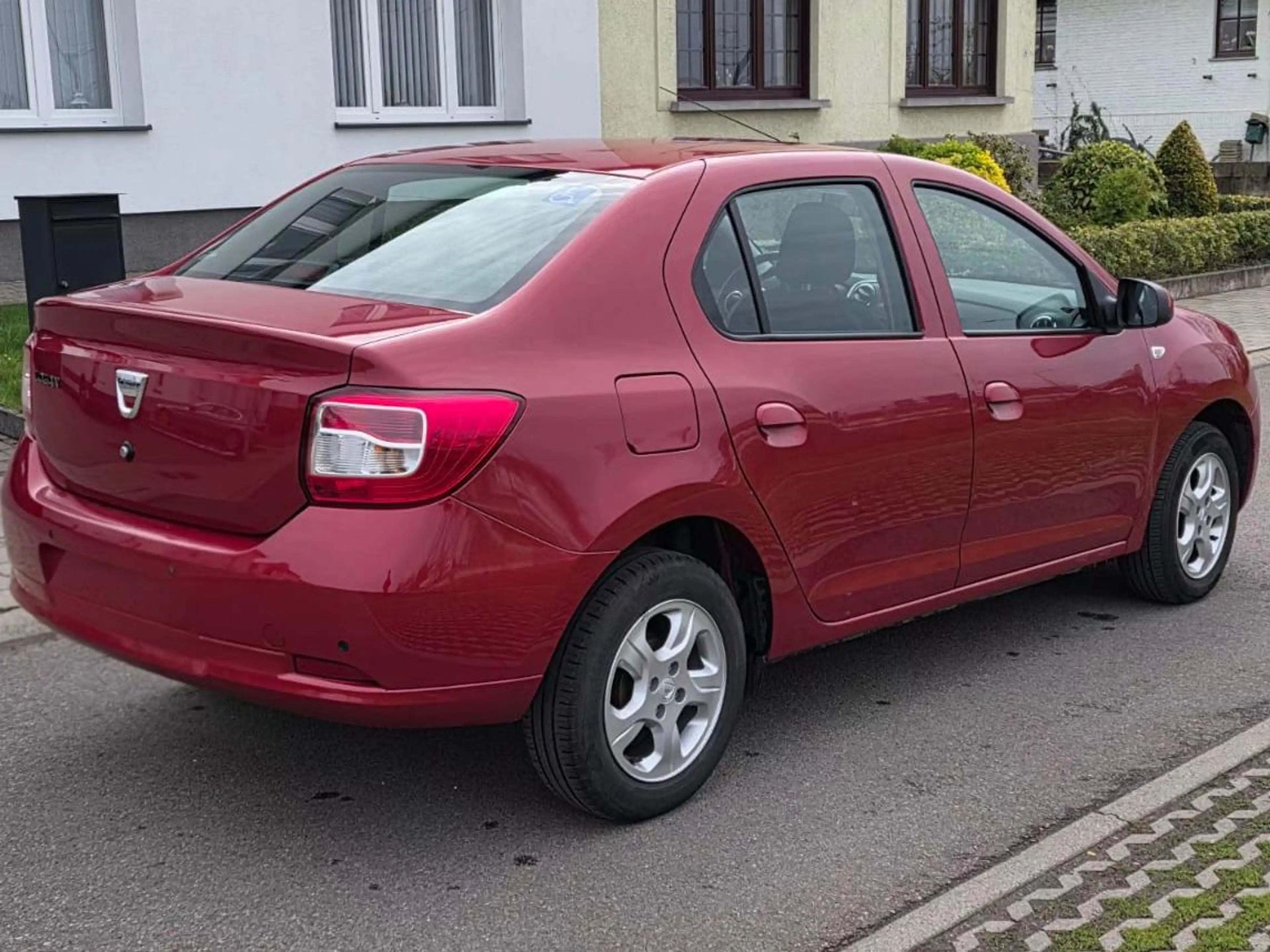 Dacia Logan Logan 1.2i Anniversary 2 — photo 4