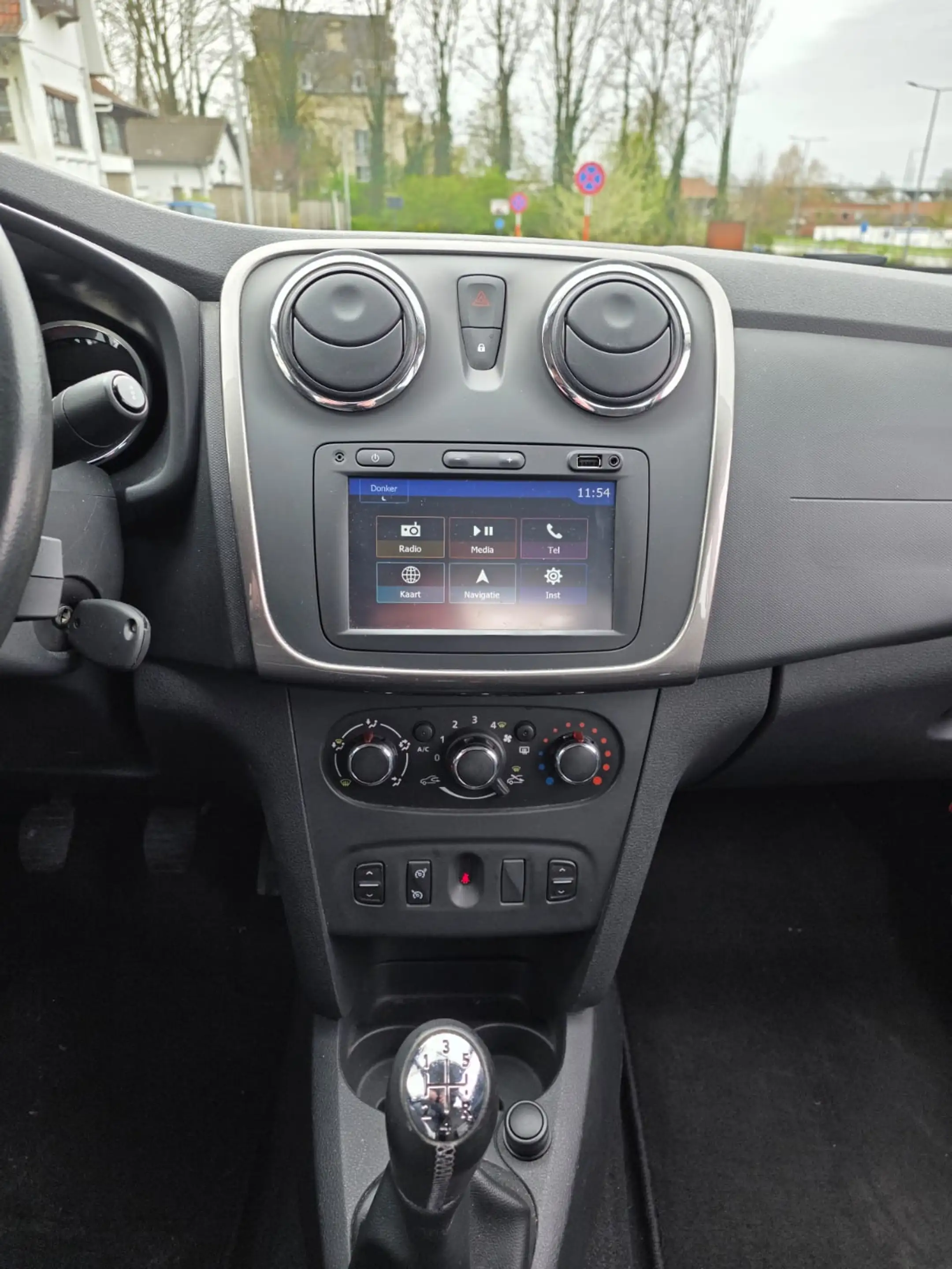 Dacia Logan Logan 1.2i Anniversary 2 — photo 12