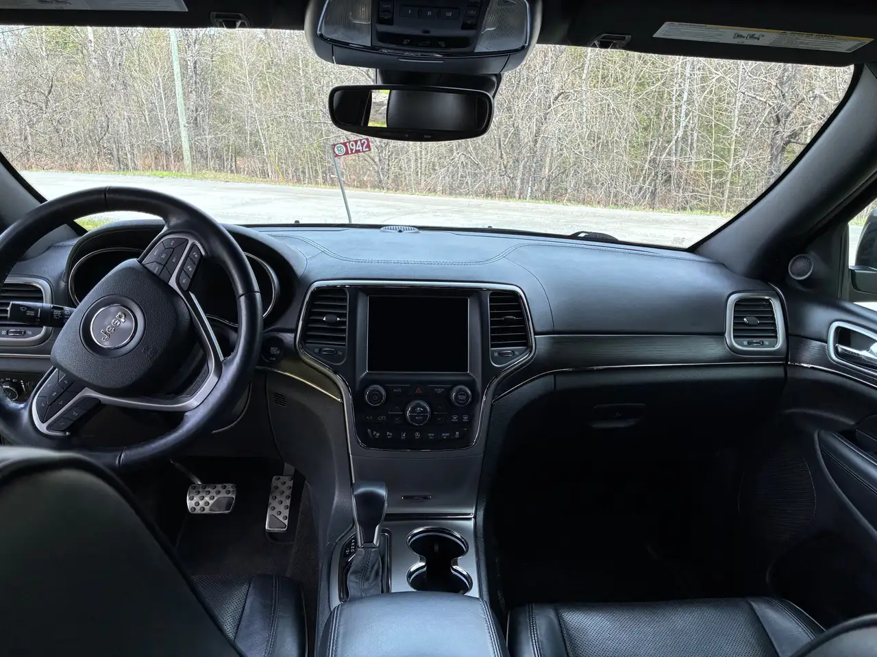 Jeep Grand Cherokee снимка Jeep Grand Cherokee