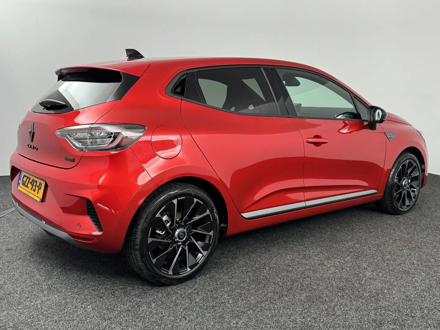 Renault Clio 1.6 E-Tech Full Hybrid 145 esprit Alpine | Stoelve Rouge - 2