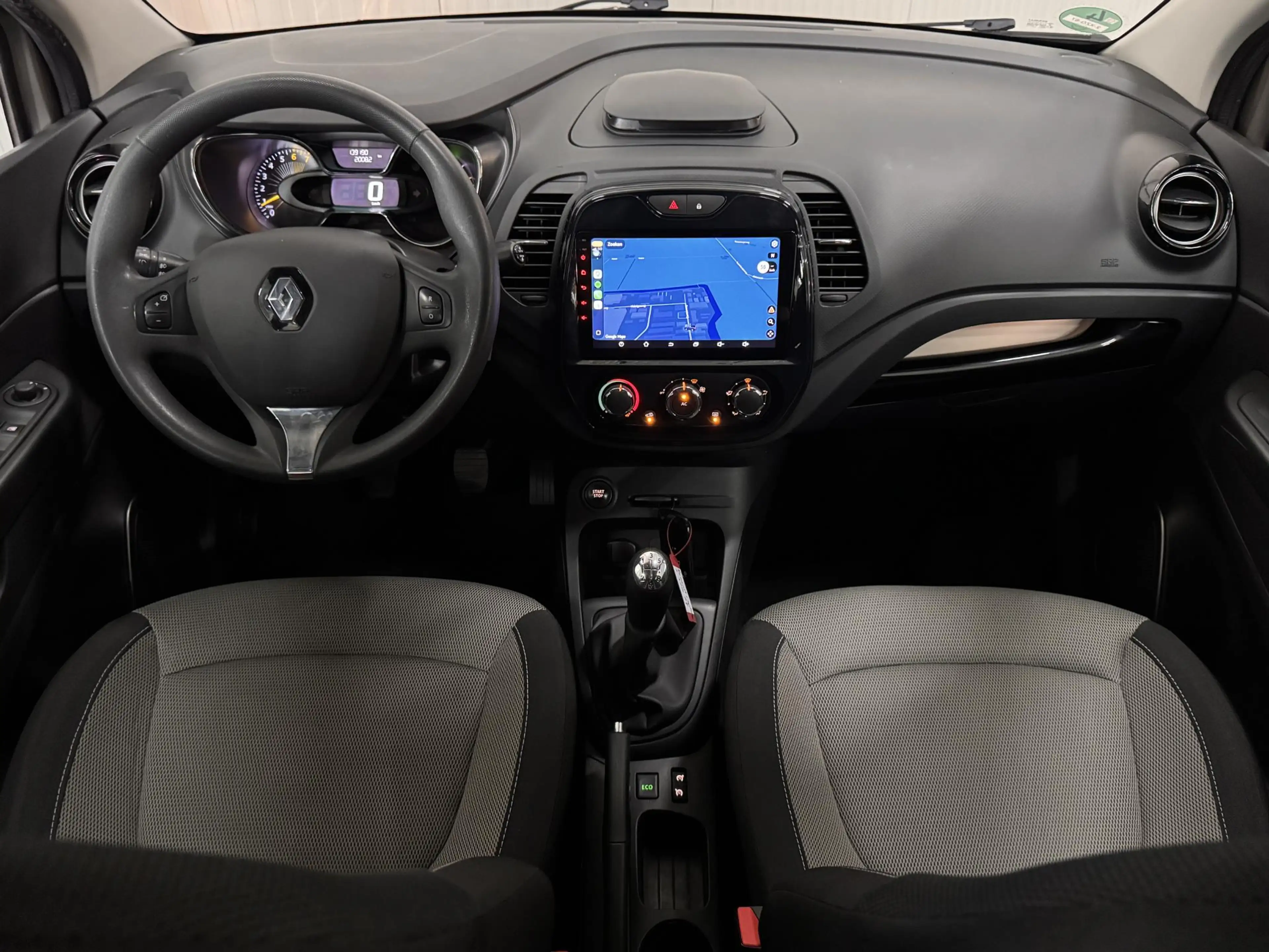 Renault Captur 0.9 TCe Expression KEY-LESS NAVI CARPLAY TREKHAAK — photo 3