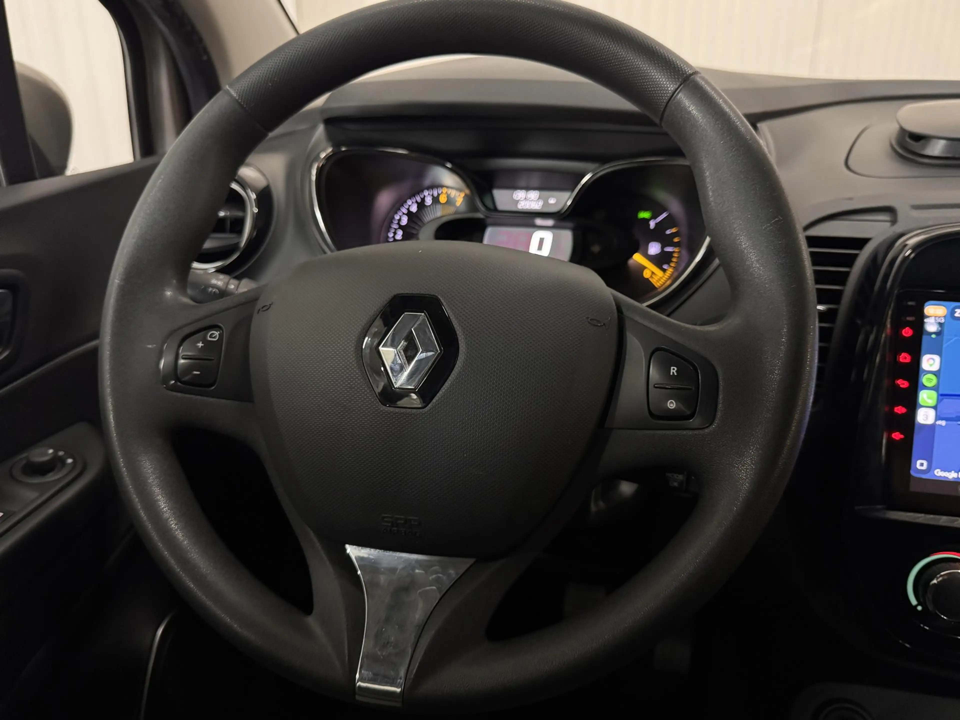 Renault Captur 0.9 TCe Expression KEY-LESS NAVI CARPLAY TREKHAAK — photo 5