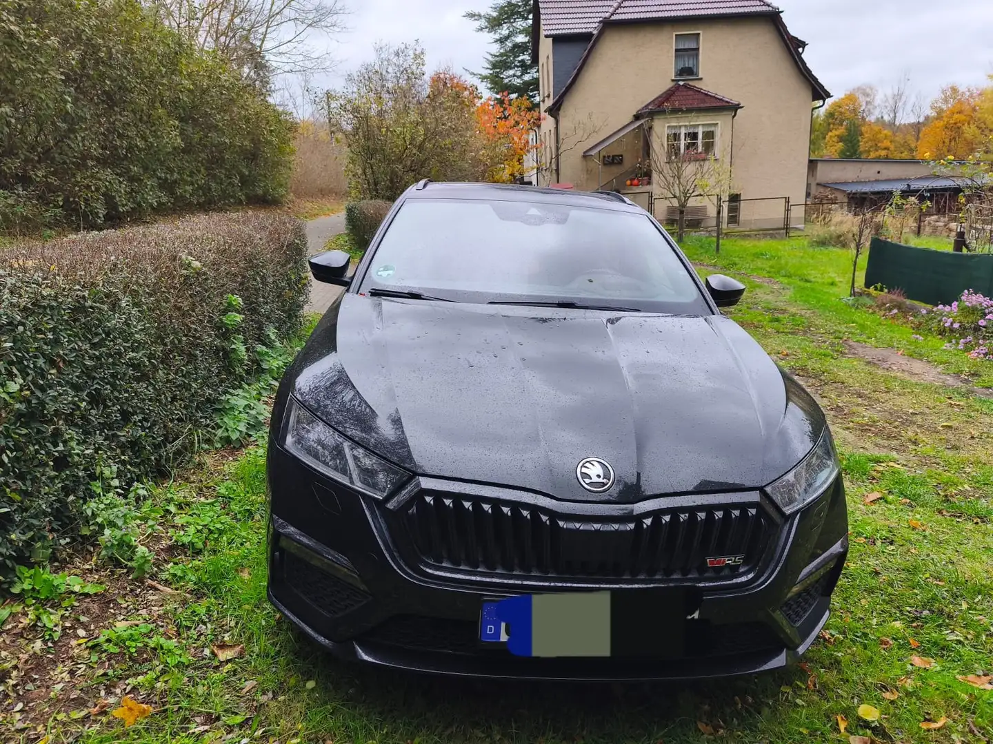 Skoda Octavia Octavia Combi 2.0 TSI DSG RS First Edition Schwarz - 1