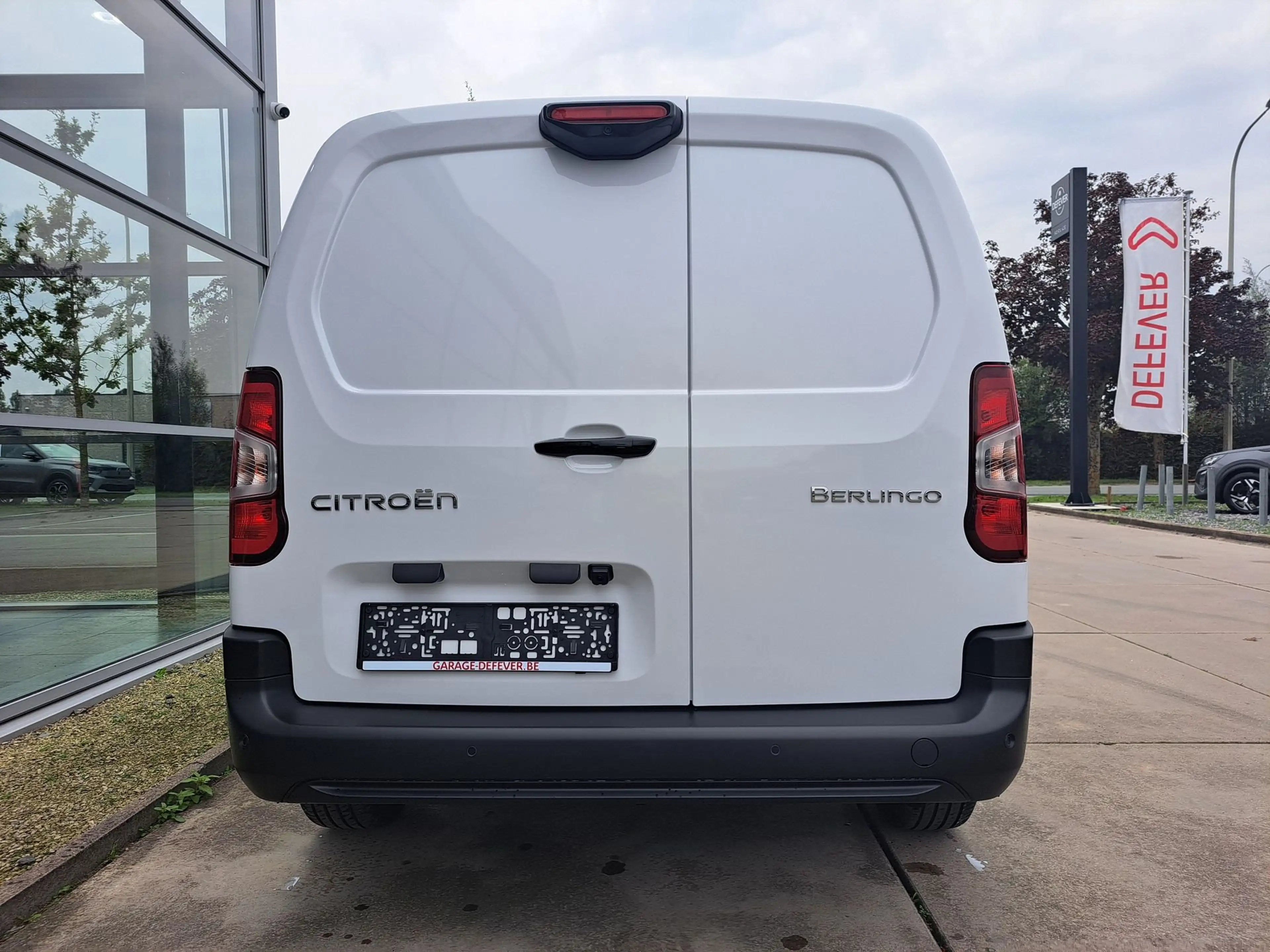 Citroen Berlingo XL Heavy 1.5 BlueHDi 130 S&S EAT8 Club AUTOMAAT — photo 5