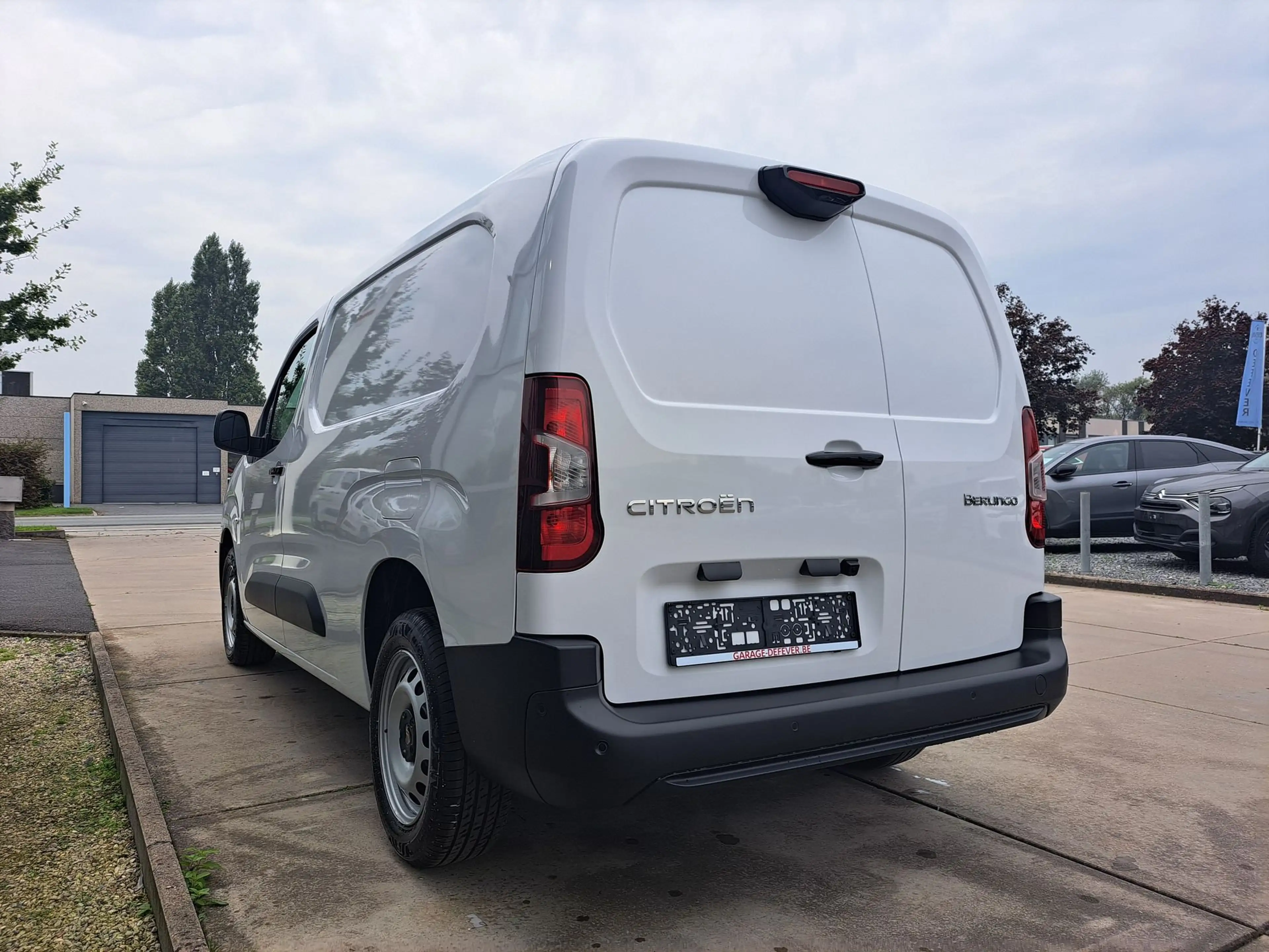 Citroen Berlingo XL Heavy 1.5 BlueHDi 130 S&S EAT8 Club AUTOMAAT — photo 4