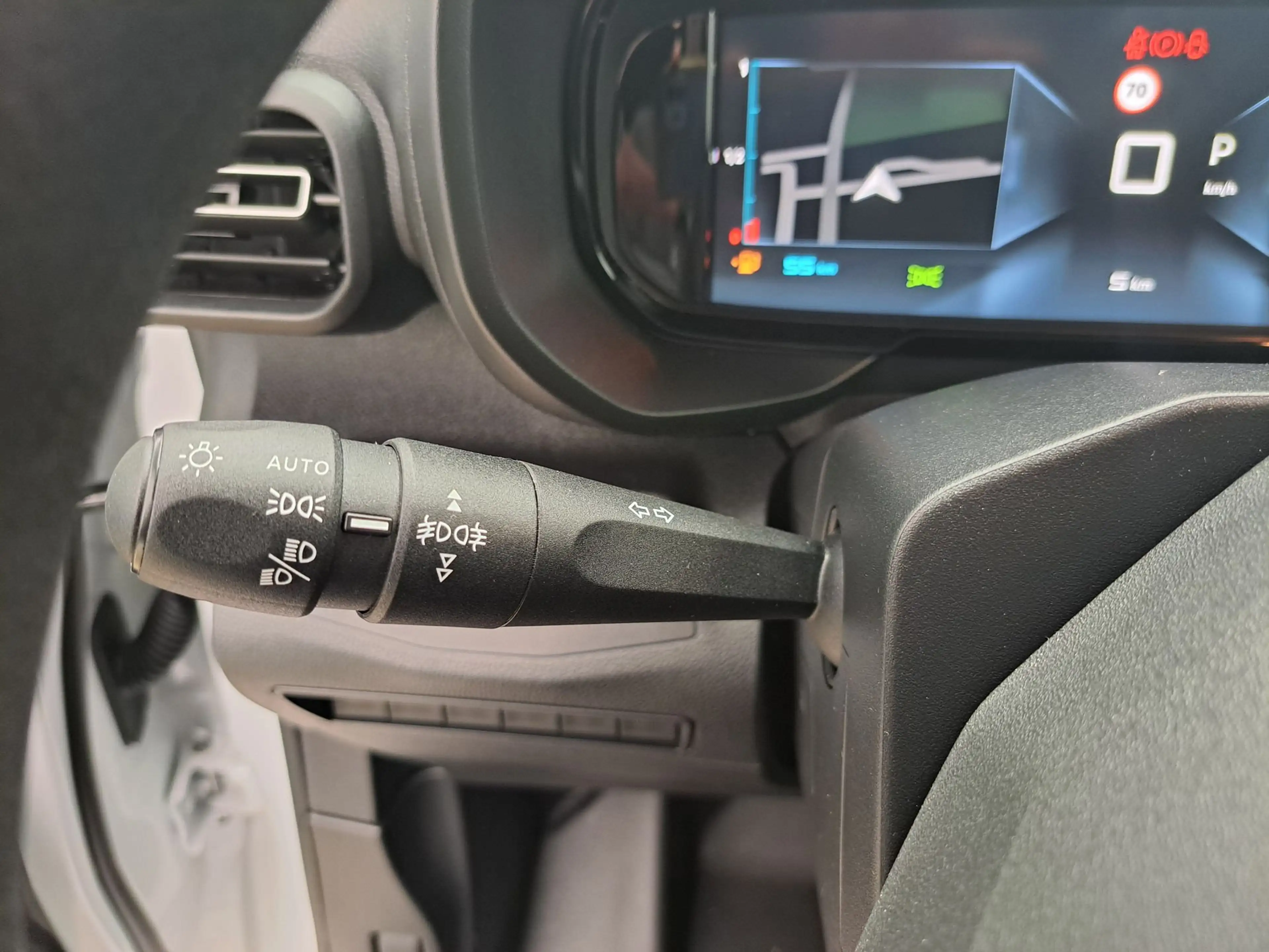 Citroen Berlingo XL Heavy 1.5 BlueHDi 130 S&S EAT8 Club AUTOMAAT — photo 29