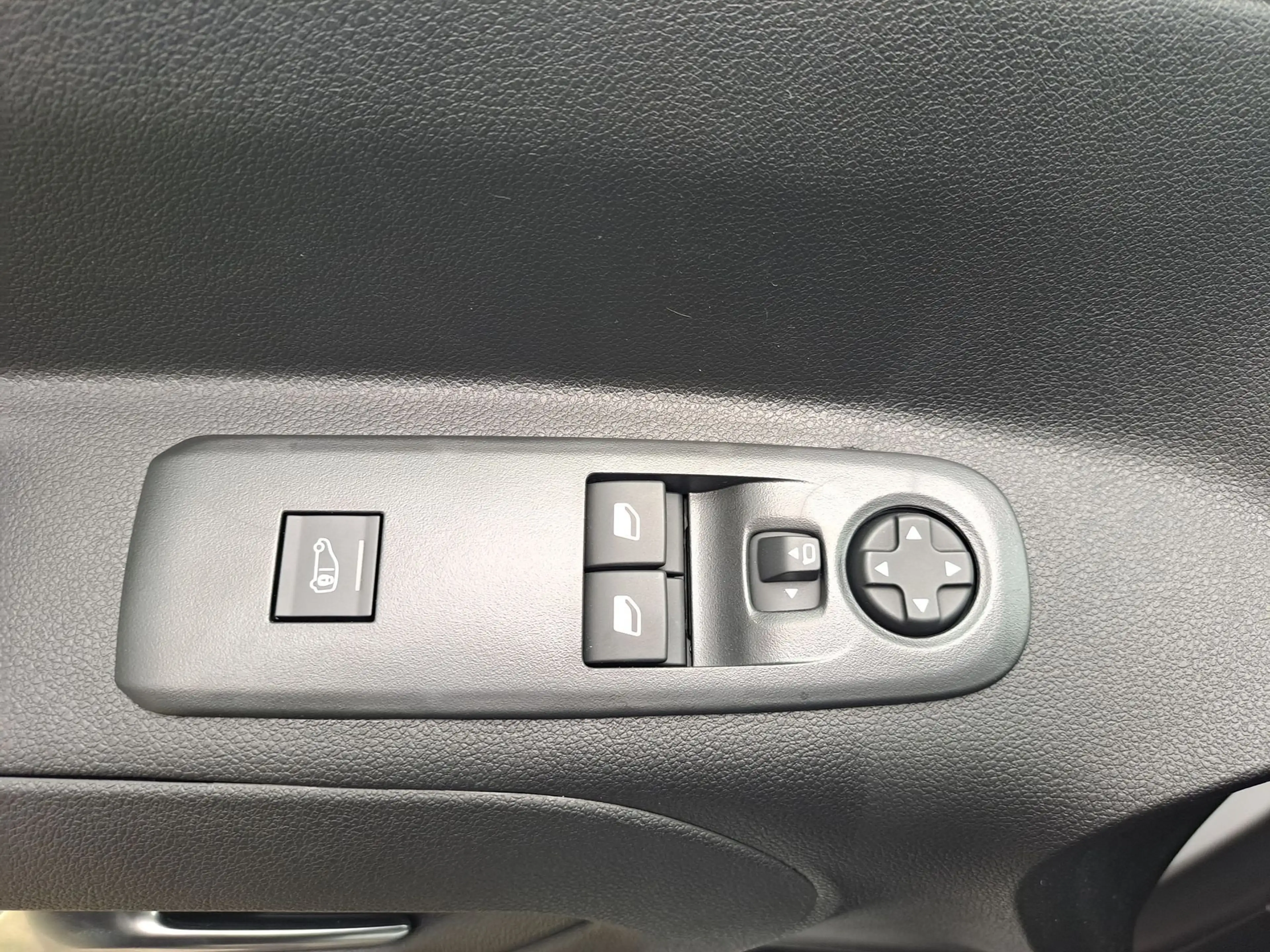 Citroen Berlingo XL Heavy 1.5 BlueHDi 130 S&S EAT8 Club AUTOMAAT — photo 15