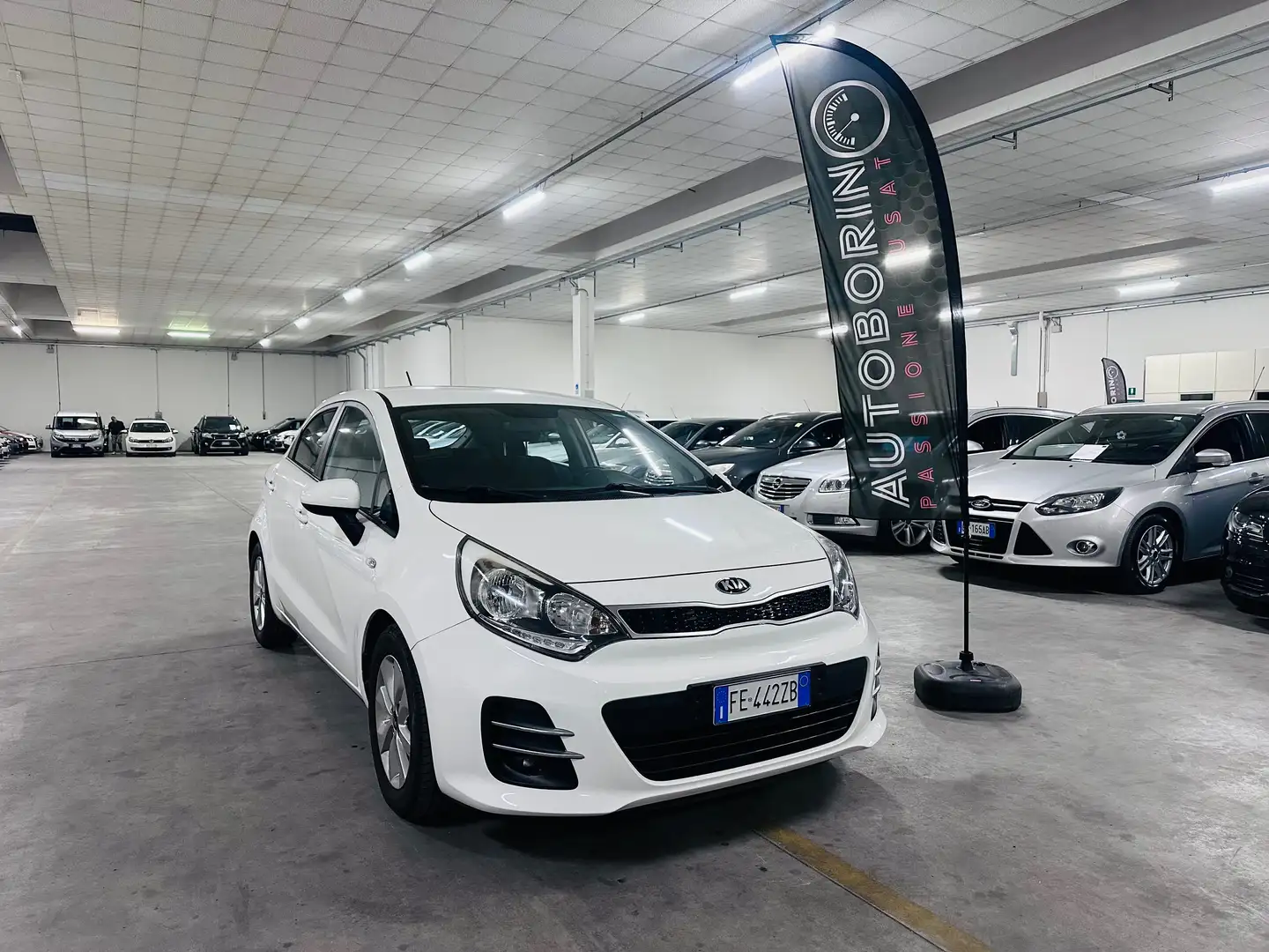 Kia Rio Rio III 2016 5p 1.2 Cool eco Gpl Weiß - 1