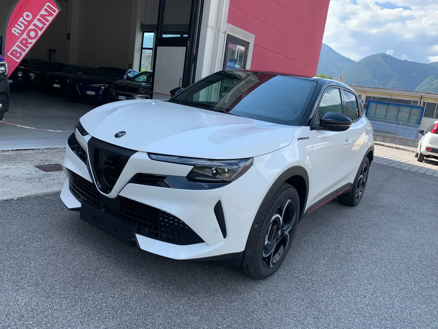 Alfa Romeo Junior Junior 1.2 ibrida Speciale 145cv edct6 Wit - 1