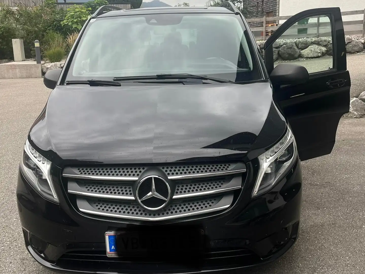 Mercedes-Benz Vito Vito Tourer Pro 116 BlueTEC extralang Aut. Tourer Pro Schwarz - 2