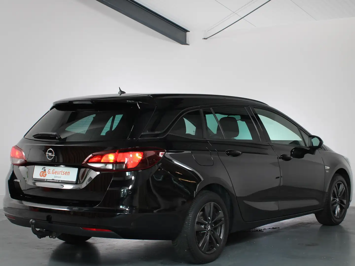 Opel Astra Sports Tourer 1.2 Edition 2020 Cruise Control, LMV Zwart - 2