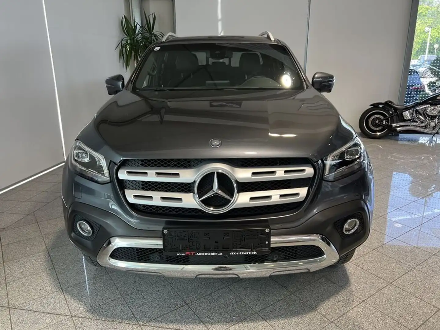 Mercedes-Benz X 250 d 4Matic Doppelkabine Grau - 2