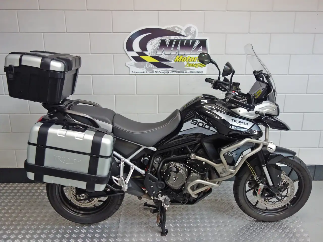 Triumph Tiger 900