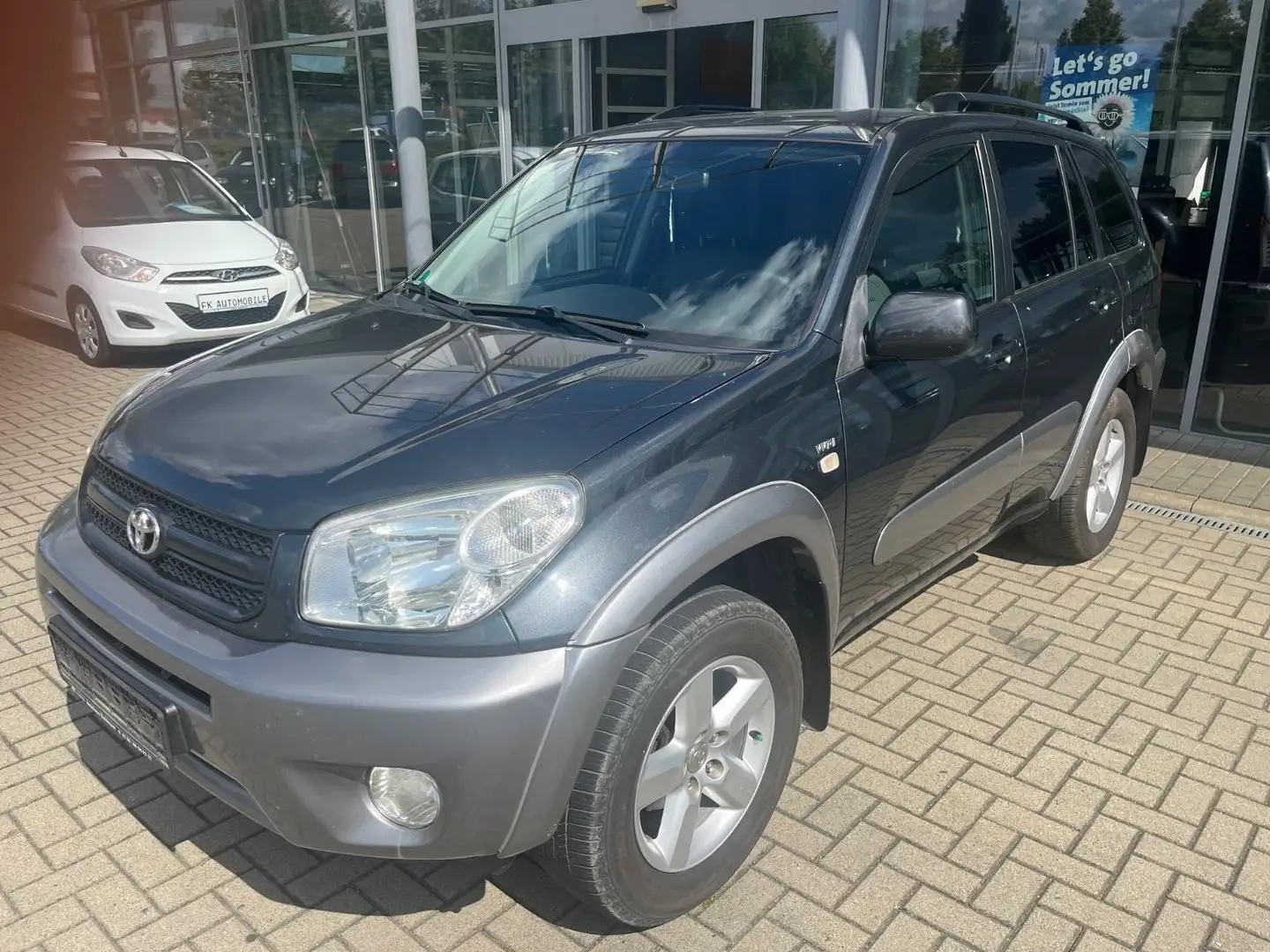 Toyota RAV 4 RAV4 2.0 Sol4x4 Klimaautomatik/ AHK/HU NEU Grau - 1
