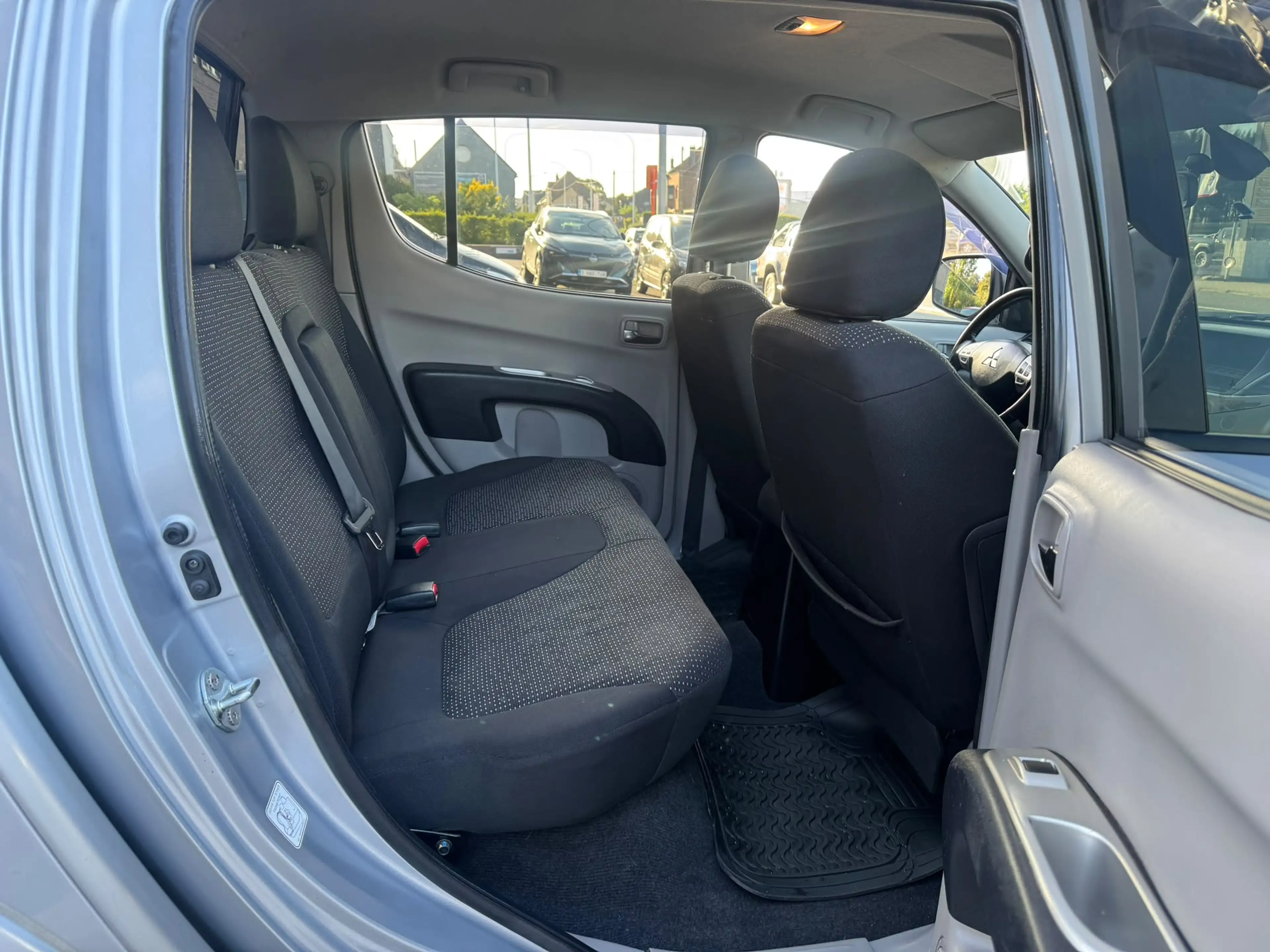 Mitsubishi L200 2.5 DI-D 4WD Intense — photo 12
