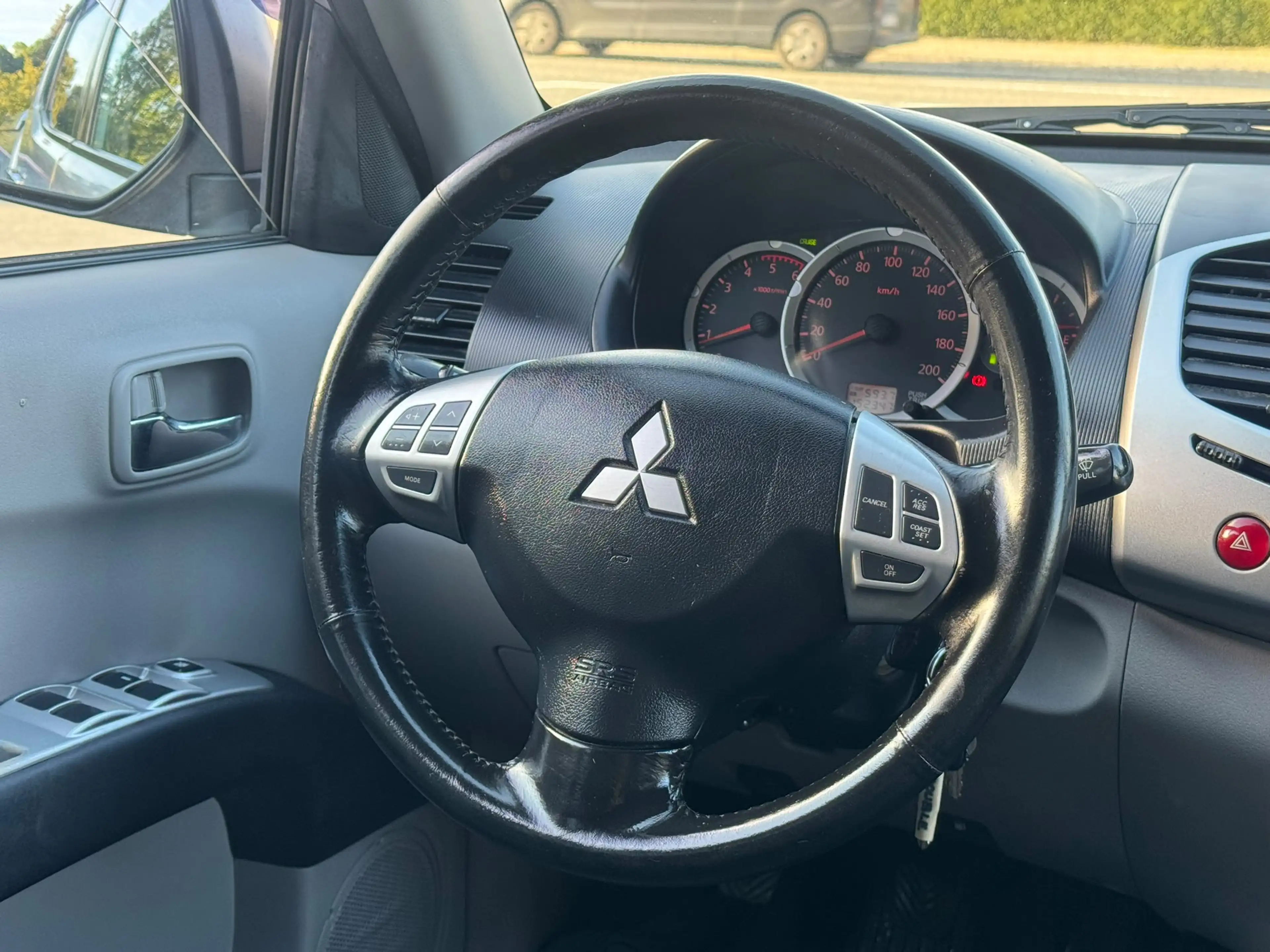 Mitsubishi L200 2.5 DI-D 4WD Intense — photo 15