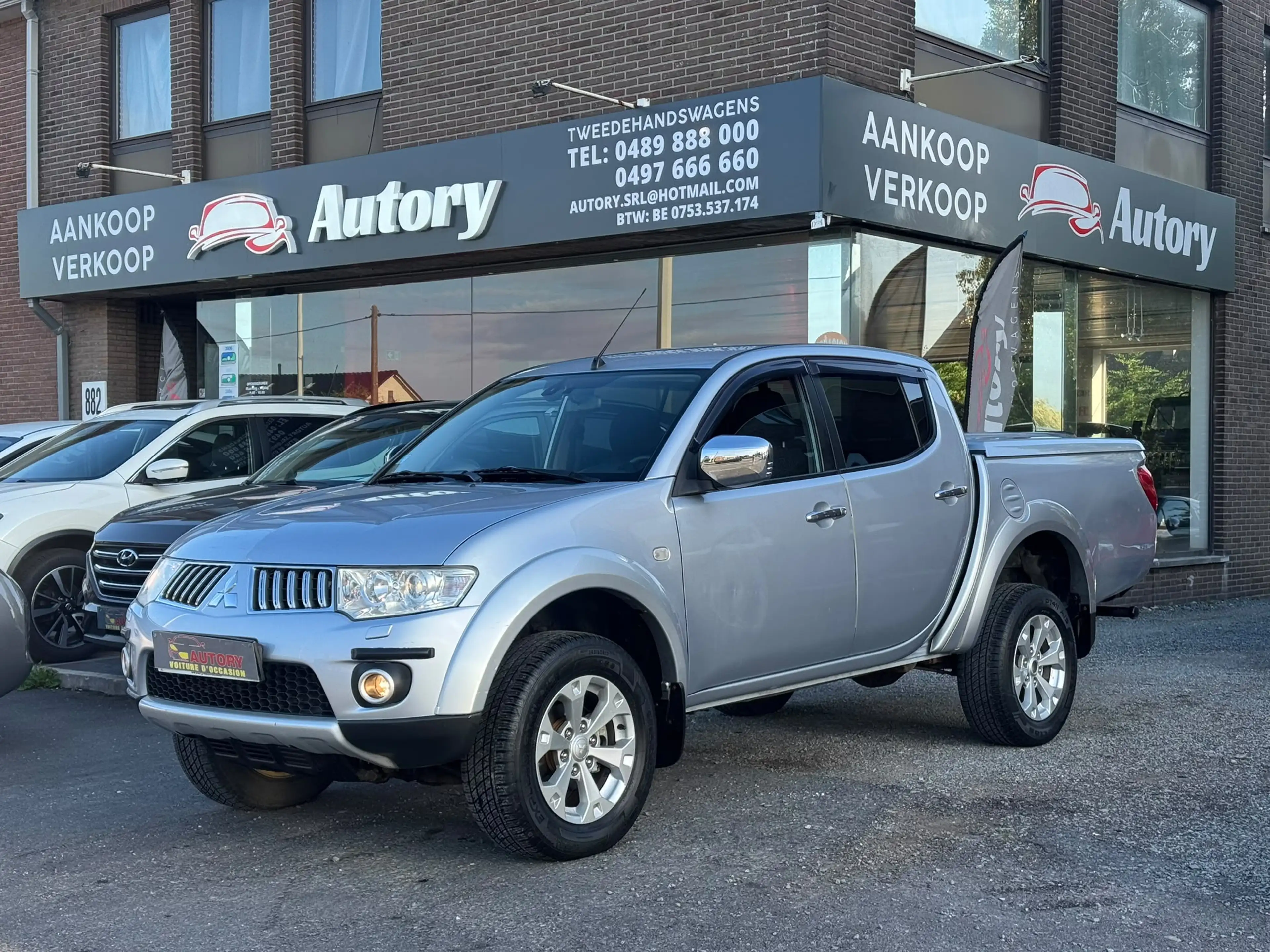 Mitsubishi L200 2.5 DI-D 4WD Intense — photo 2