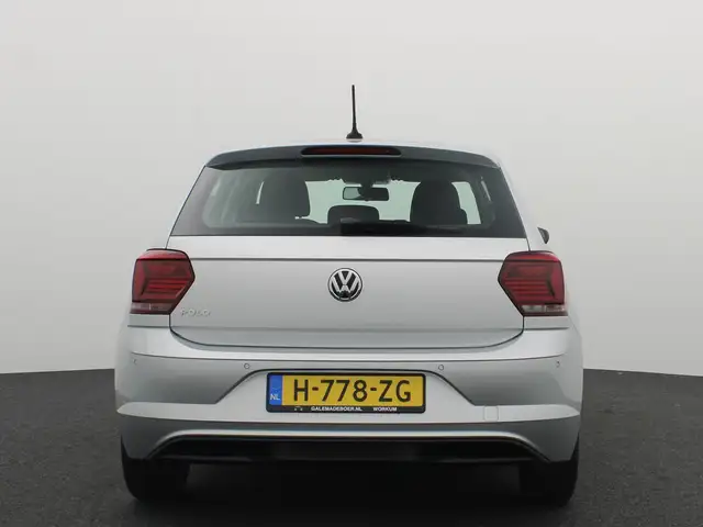 Volkswagen Polo view 4