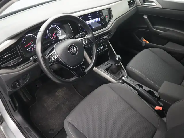 Volkswagen Polo view 8