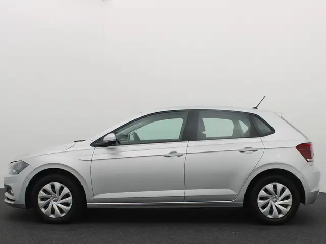 Volkswagen Polo view 2