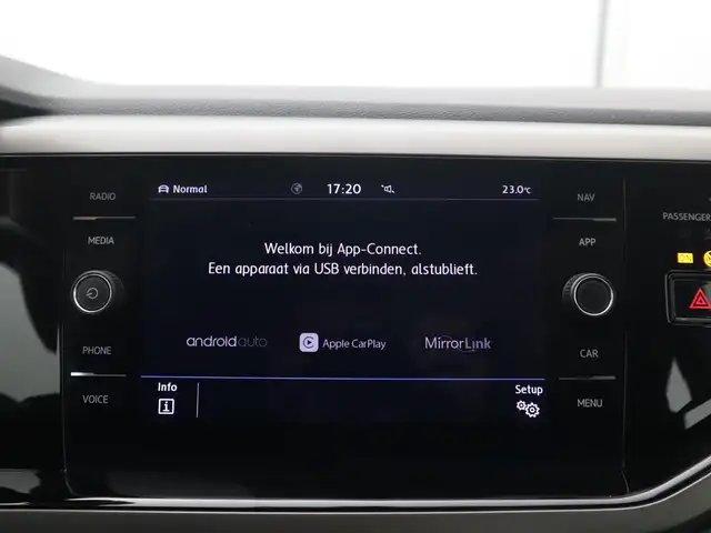Volkswagen Polo view 10