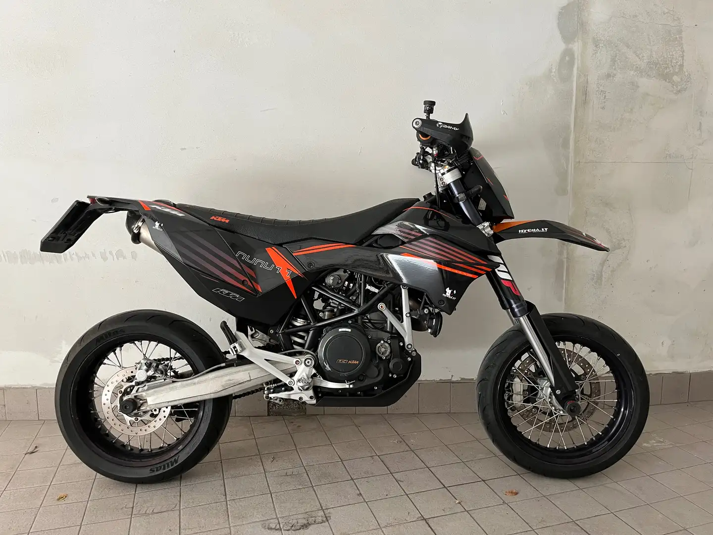 KTM 690 SMC Schwarz - 1