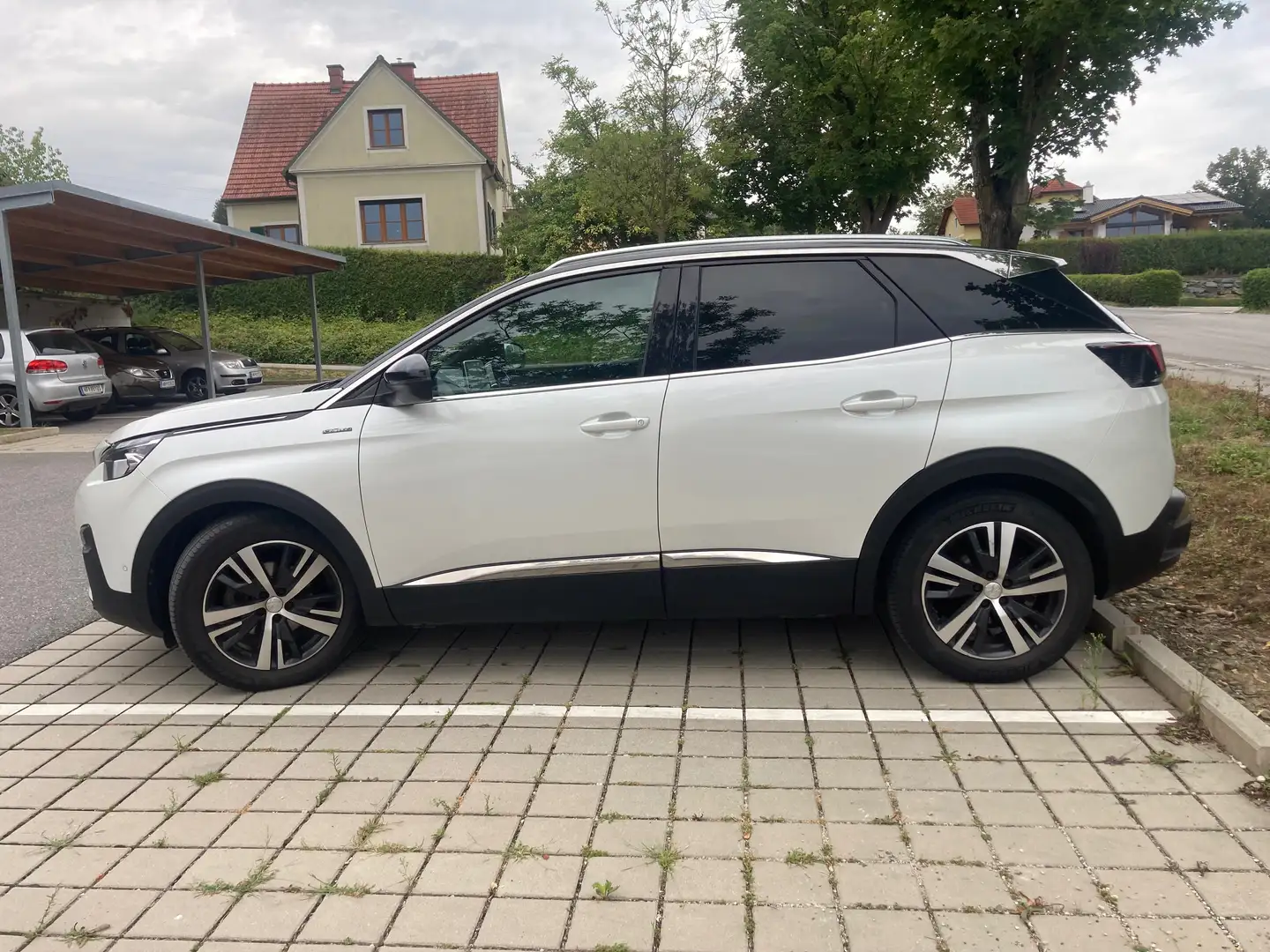Peugeot 3008 3008 2,0 BlueHDi 150 S Weiß - 2