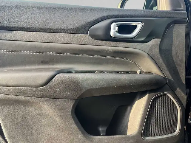 Jeep Compass view 5