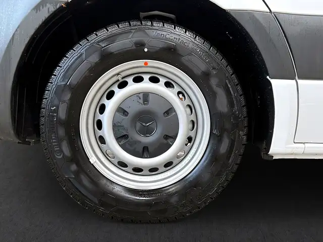 Mercedes-Benz Sprinter view 7