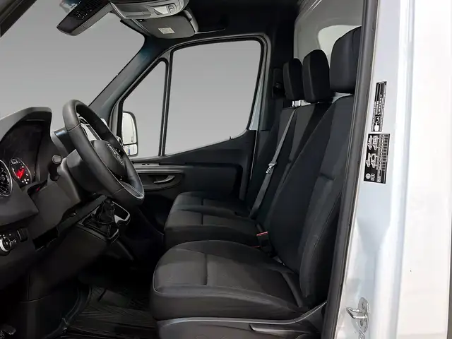 Mercedes-Benz Sprinter view 14