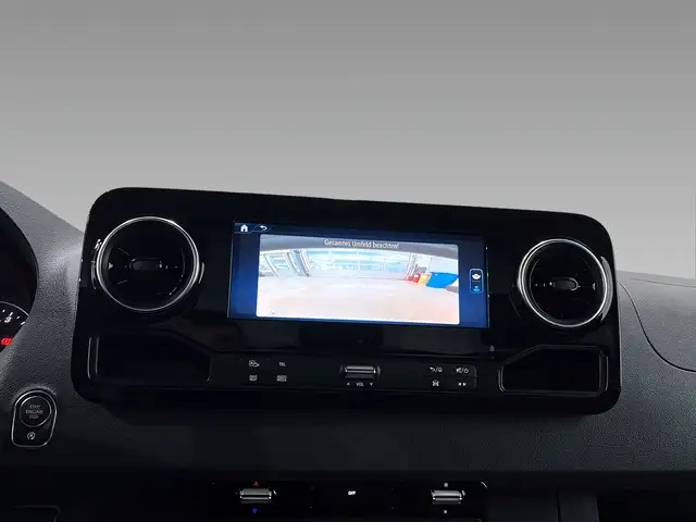 Mercedes-Benz Sprinter view 12