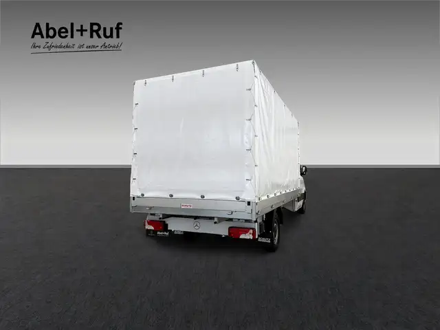 Mercedes-Benz Sprinter view 5