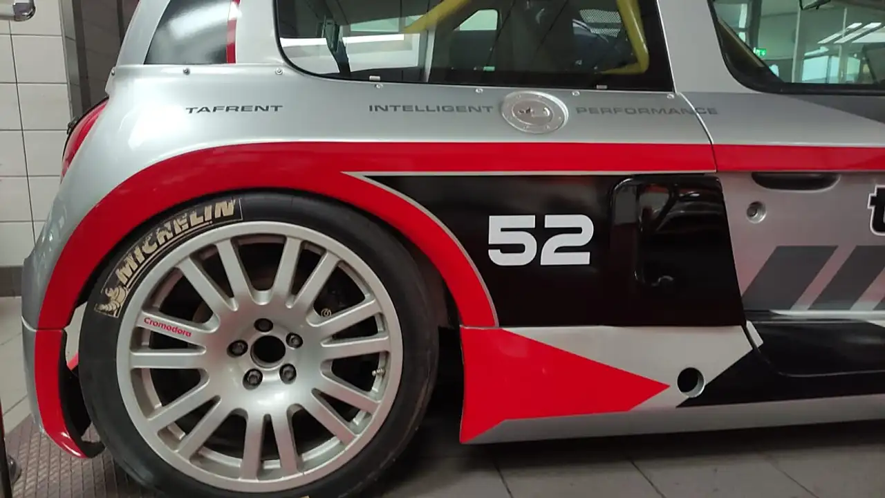 Renault Clio Sport V6 Trophy Weltweit 120 Stück, foto 9