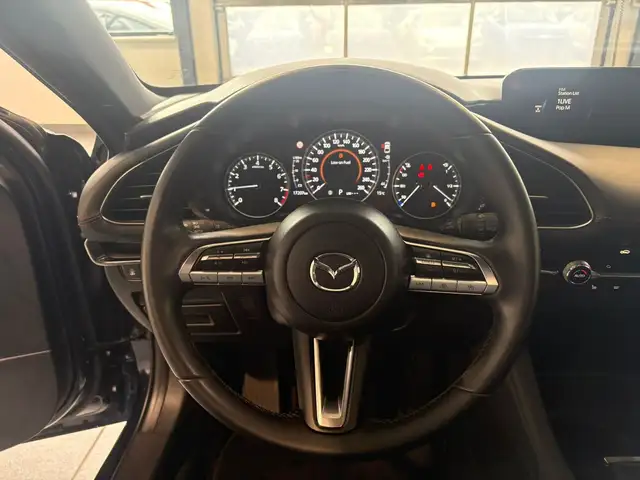 Mazda Mazda3 view 10