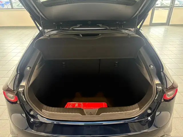 Mazda Mazda3 view 6